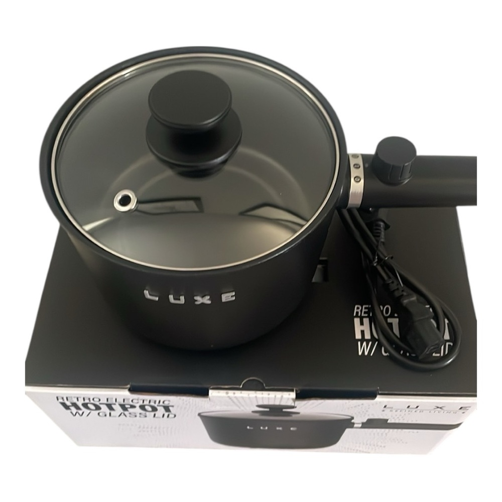 Luxe Black Electric Hotpot with Glass Lid 1.5L. - Picture 2 of 8